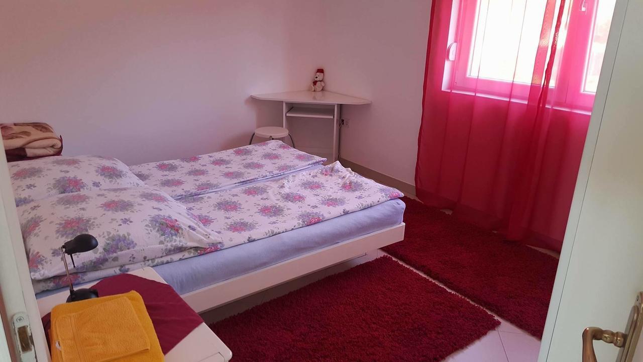 Guesthouse Rebel Deliblato Esterno foto